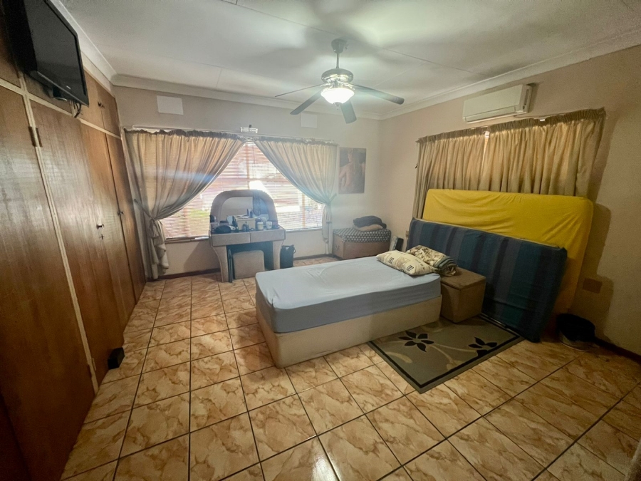 8 Bedroom Property for Sale in Baillie Park North West